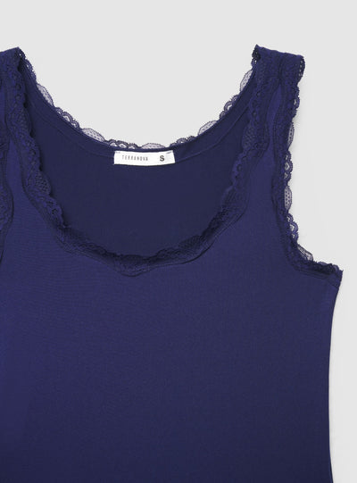 Top con bordi in pizzo
