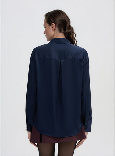 Camicia ampia in satin a tinta unita