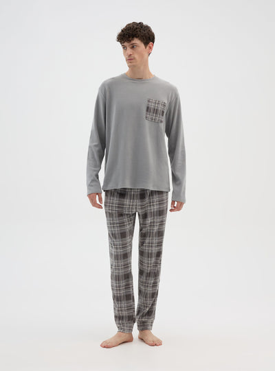 Langes Pyjama-Set mit Karomuster