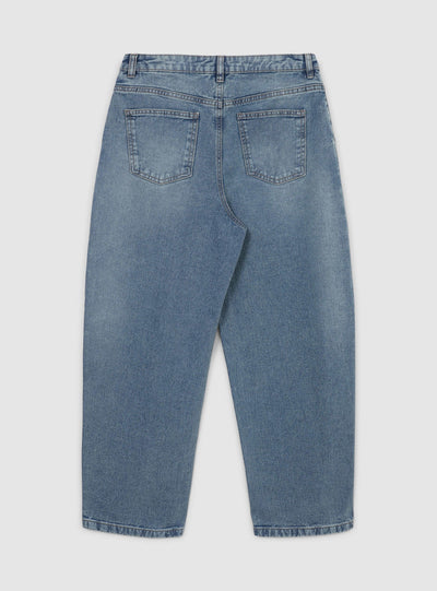 Baggy jeans with French-style pockets