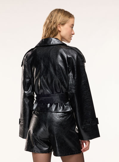 Trench corto con cintura