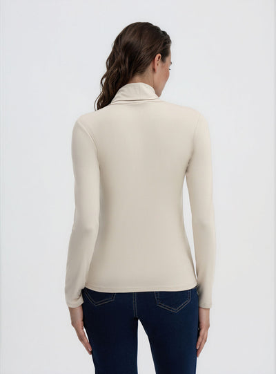 T-shirt a maniche lunghe con collo alto