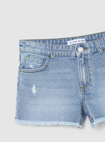 Shorts di jeans sfrangiati con strappi