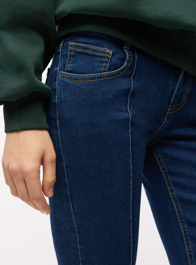 Jeans a zampa a vita bassa
