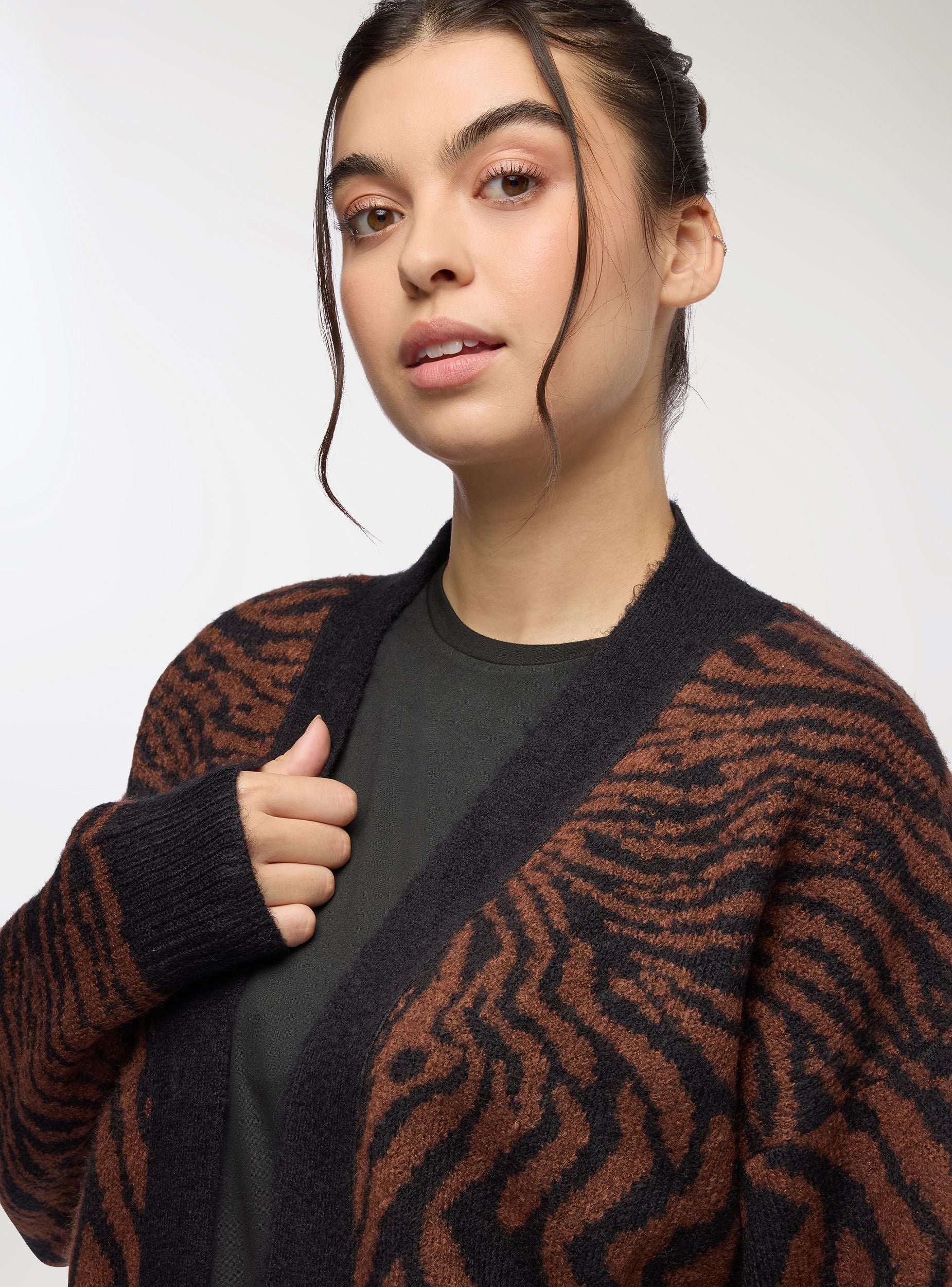 Camicia Bianca In Fantasia Animalier Con Volants E Pizzo Applicati 10 14 Anni Liu Jo Camicia Bianca In Fantasia Animalier Con Volants E Pizzo Applicati 10 14 Anni Liu Jo
