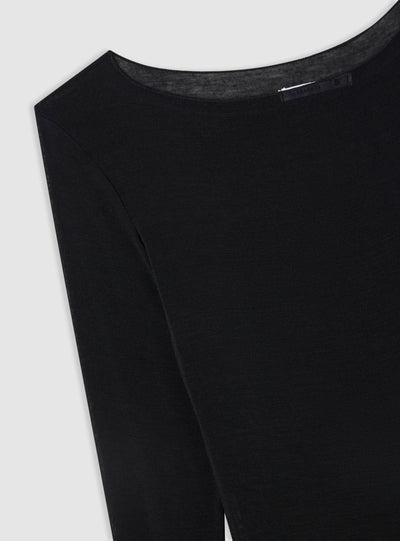 T-shirt a maniche lunghe con scollo a barca