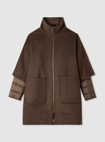 Cappotto con effetto mantella e zip