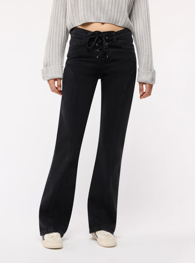 Jeans bootcut con allacciatura