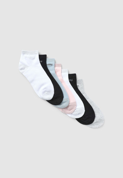 STILLG-SAC0015278001-S812-FULLBACK.jpg