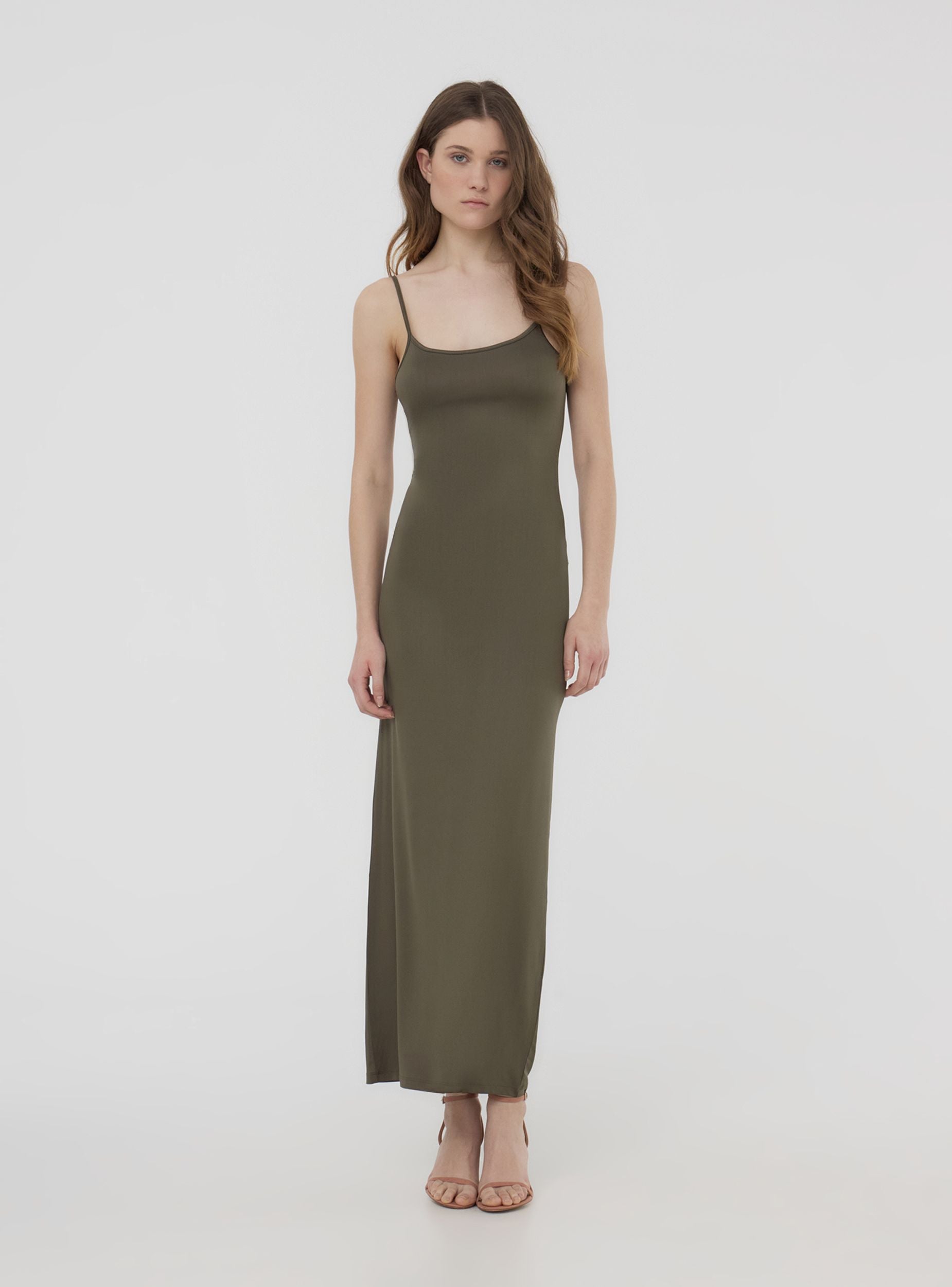 Long solid-colour bodycon dress