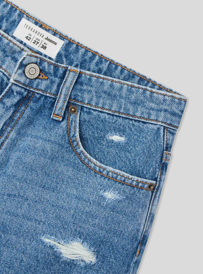 Shorts di jeans mom con strappi
