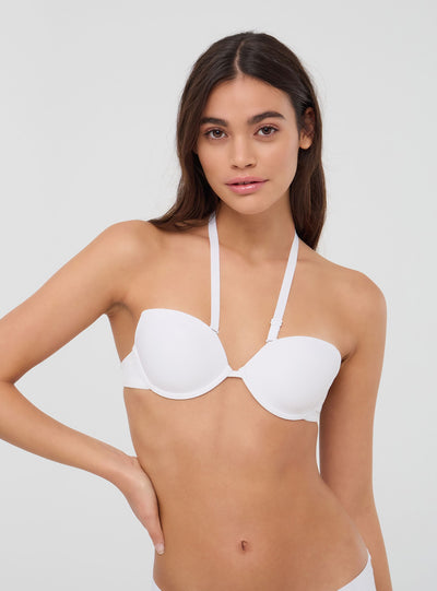 Reggiseno multifunzionale con coppe preformate