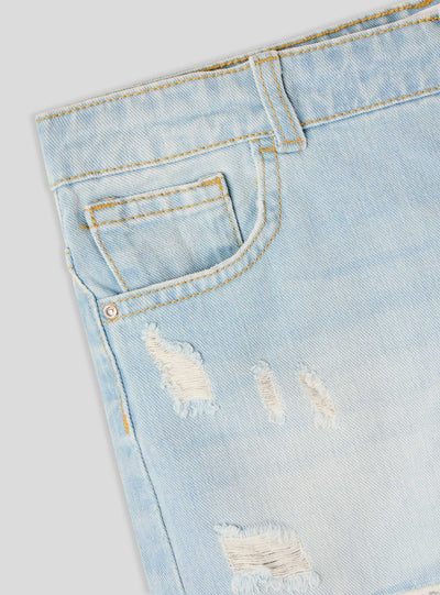 Shorts di jeans chiari con strappi