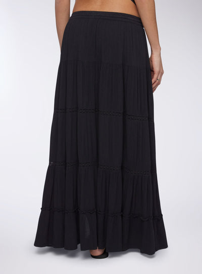 Gonna lunga con inserto in macramè