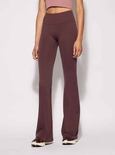 Leggings sportivi a zampa seamless