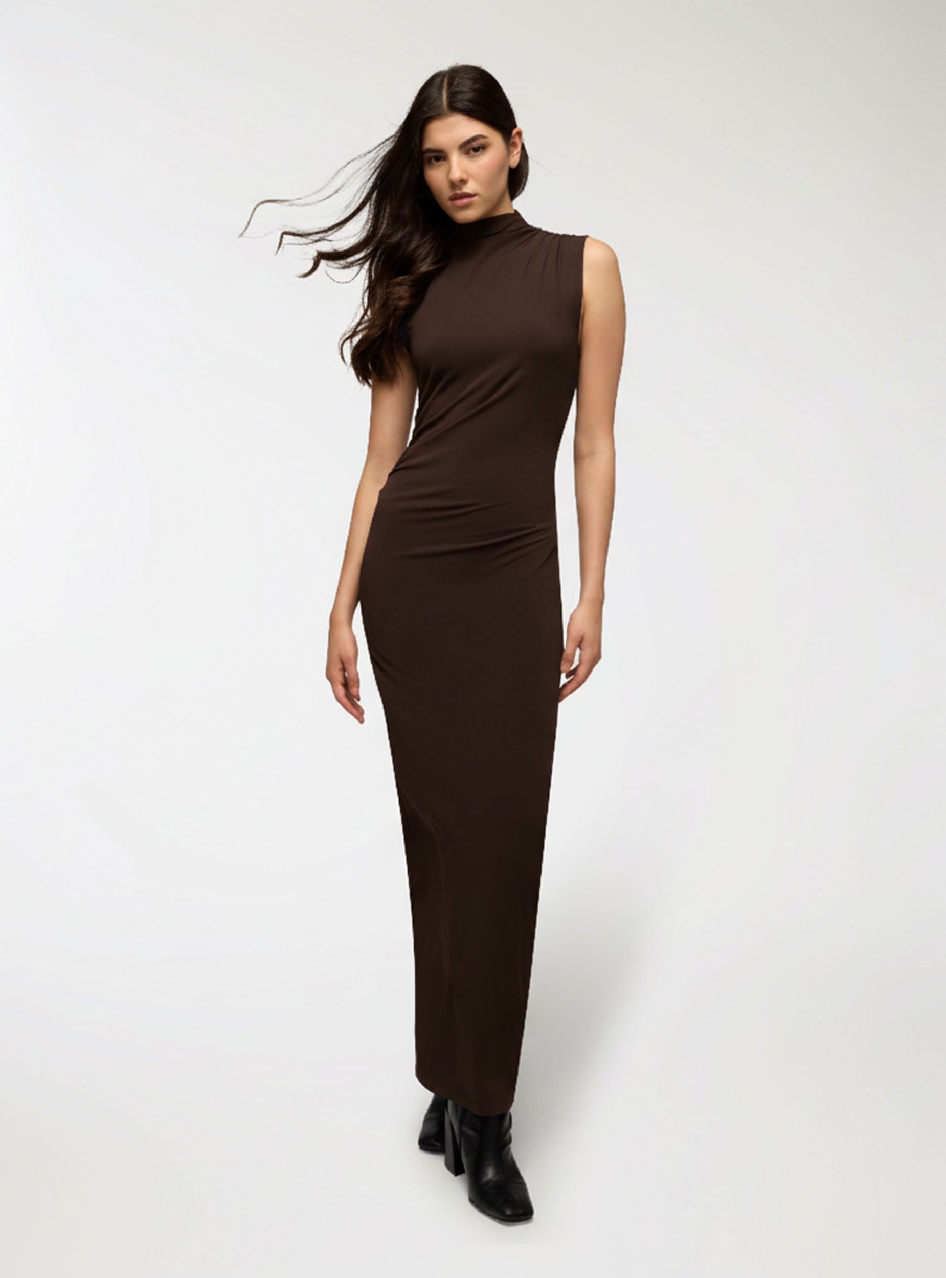 Long draped dress with high neck - Terranova Long draped dress with high neck - Terranova