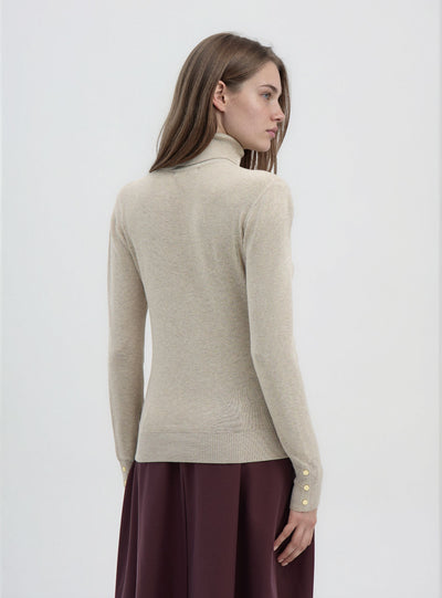 Rollkragenpullover mit Knöpfen