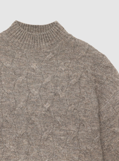 Maglia con collo lupetto a trecce
