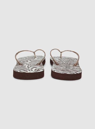 STILLG-SAC0018386001-S195-FULLBACK.jpg