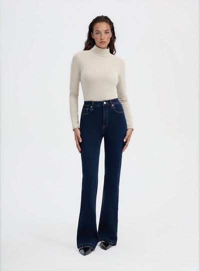 T-shirt a maniche lunghe con collo alto