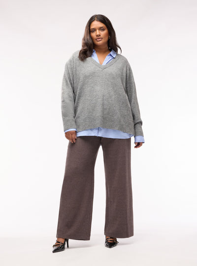 Wide-leg trousers in a solid colour