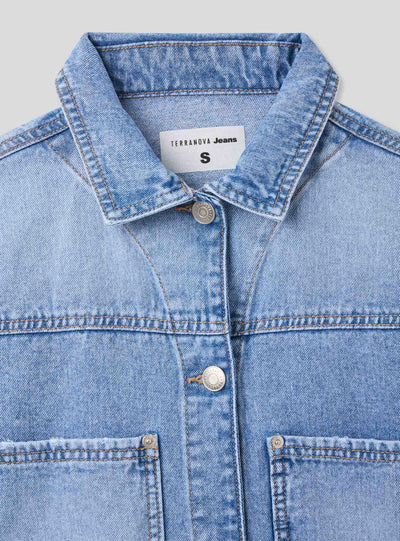 Giubbino in jeans crop con tasche
