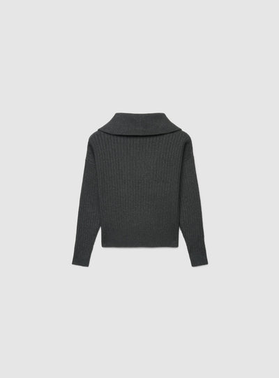 Maglia a coste con zip al collo