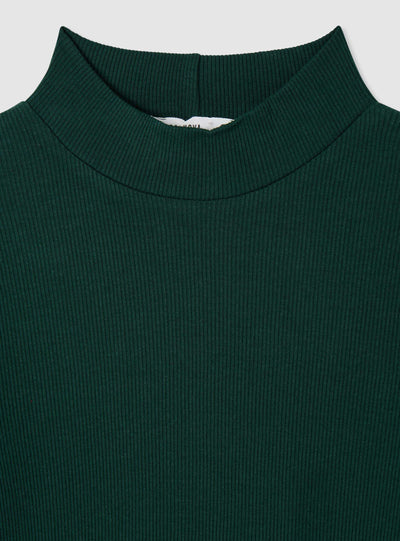 T-shirt a costine con collo lupetto