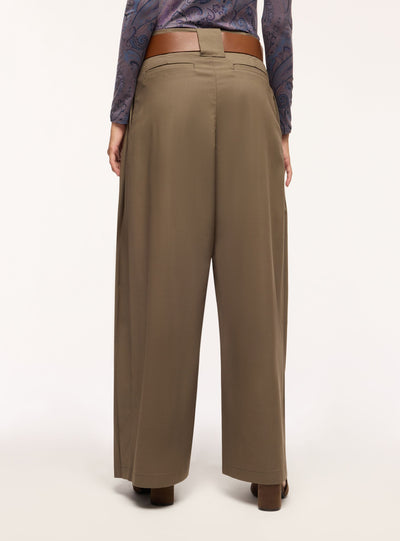 Pantaloni wide leg con cintura