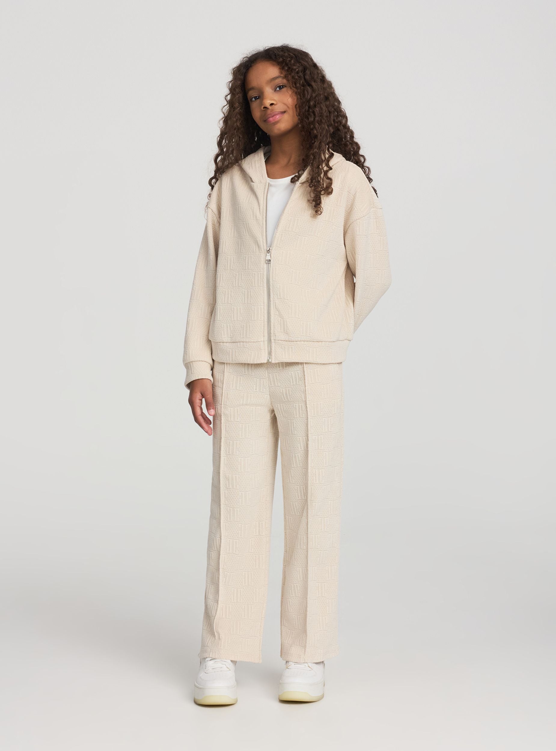 Hooded zip-up sweatshirt with embossed detailing - Terranova