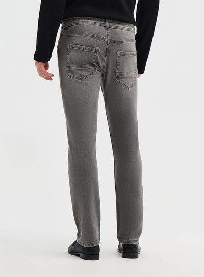 Jeans regular cinque tasche a tinta unita