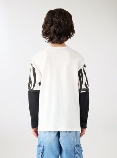 T-shirt con stampa graffiti
