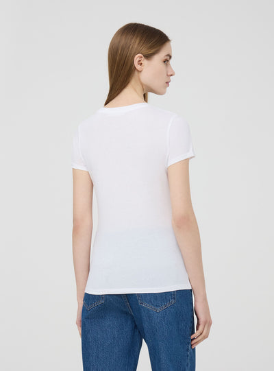 Camiseta slim fit con estampado de mariposa