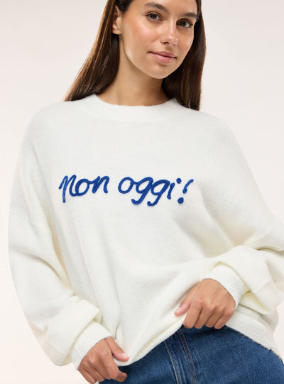 Maglia ampia con scritta ricamata