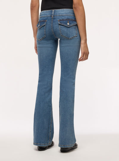 Jeans a zampa a vita ultra bassa