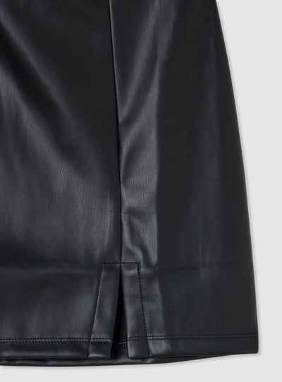 Mini skirt with leather-effect and slit