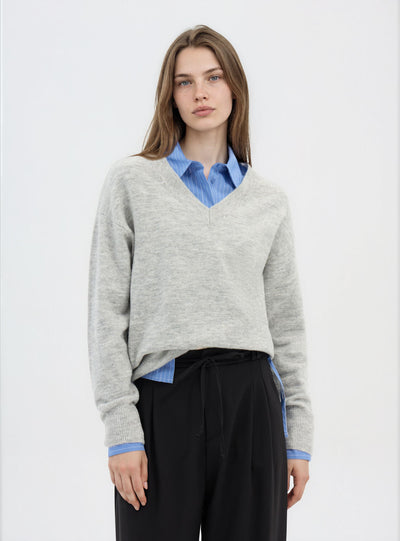 Maglia morbida con scollo a V