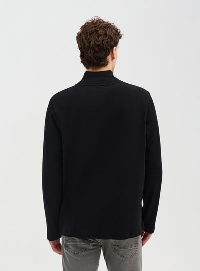 T-shirt con collo a zip