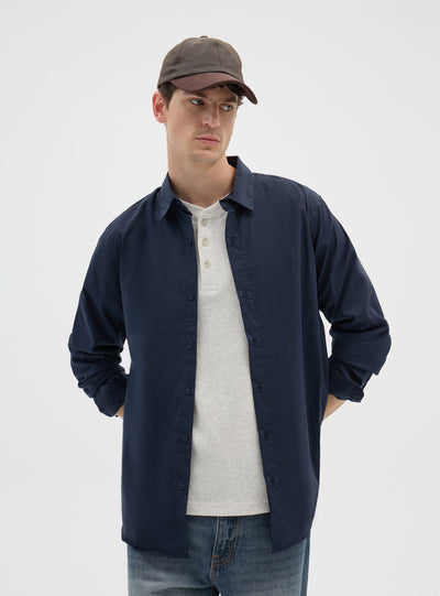 Camicia a tinta unita con collo classico
