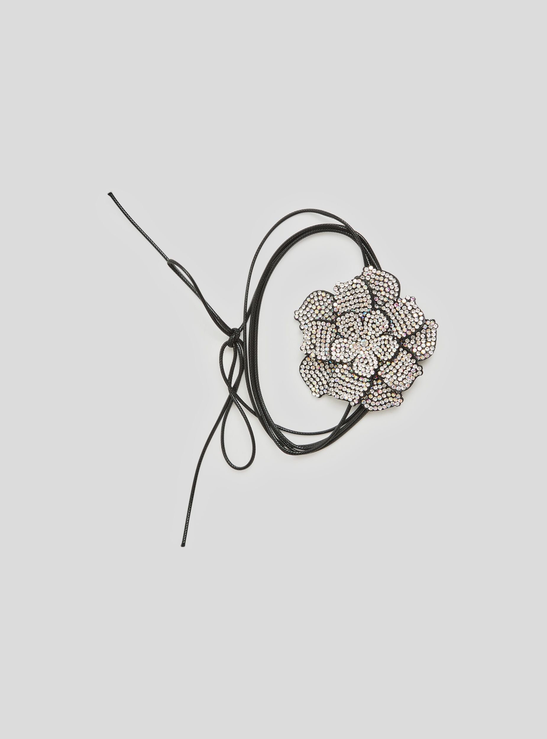 Danshinbow Layered Rose Choker Collane Braccialetto Nero Intrecciato Cord Strass Fiori Pendente Flocking Tessuto Collana Catena Gioielli per le Donne e le Ragazze (Nero-bracciale