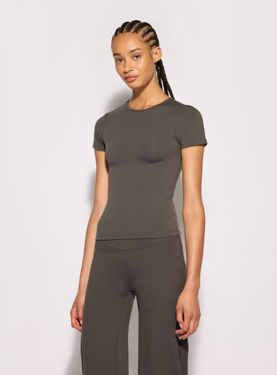 T-shirt girocollo a tinta unita