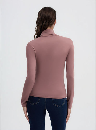 T-shirt a maniche lunghe con collo alto