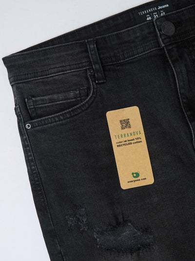 Skinny jeans with rips