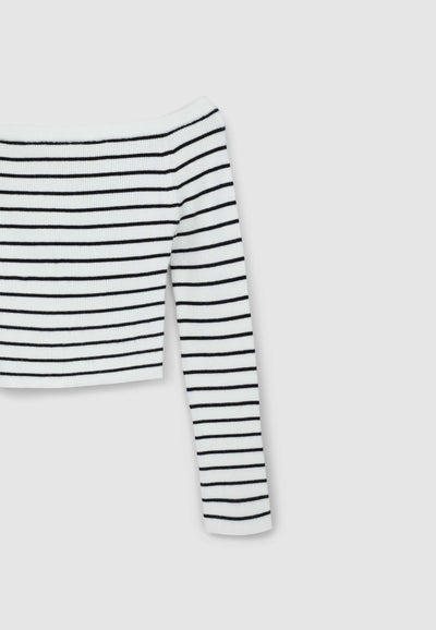 Maglia a righe con spalle scoperte
