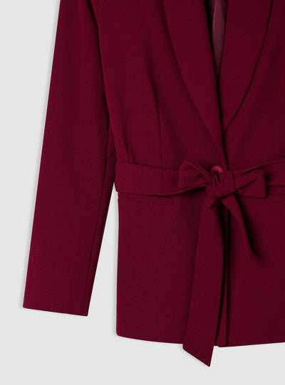 Solid colour jacket with belt