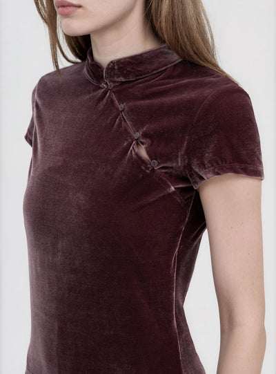 T-shirt con lupetto e bottoni diagonali