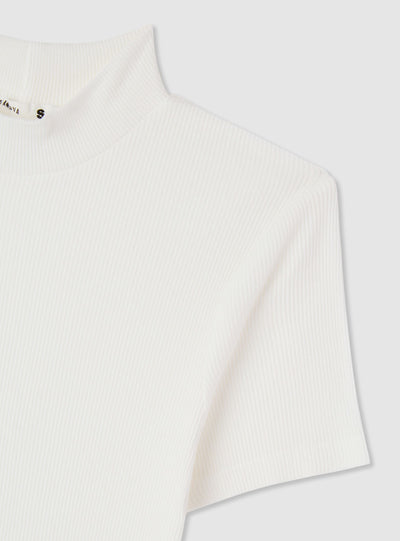 T-shirt a costine con collo lupetto