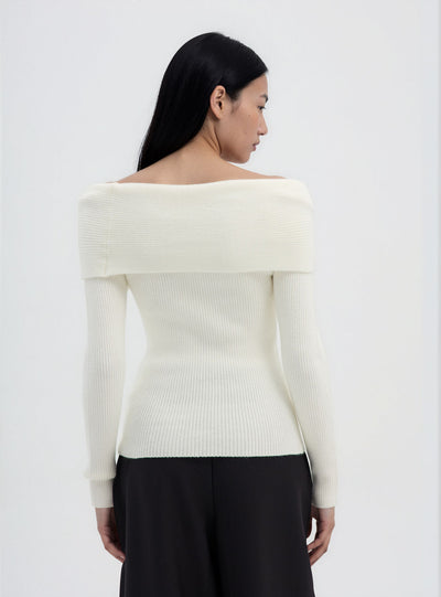Solid colour off-shoulder top
