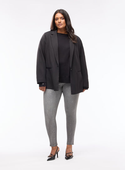 Plain-colour jumper with buttons at the cuffs
