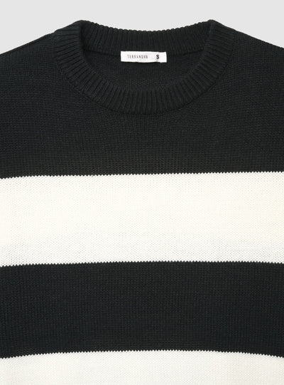 Maglia ampia a righe con maniche balloon